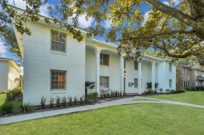 Spacious Mid-Century Art Haven